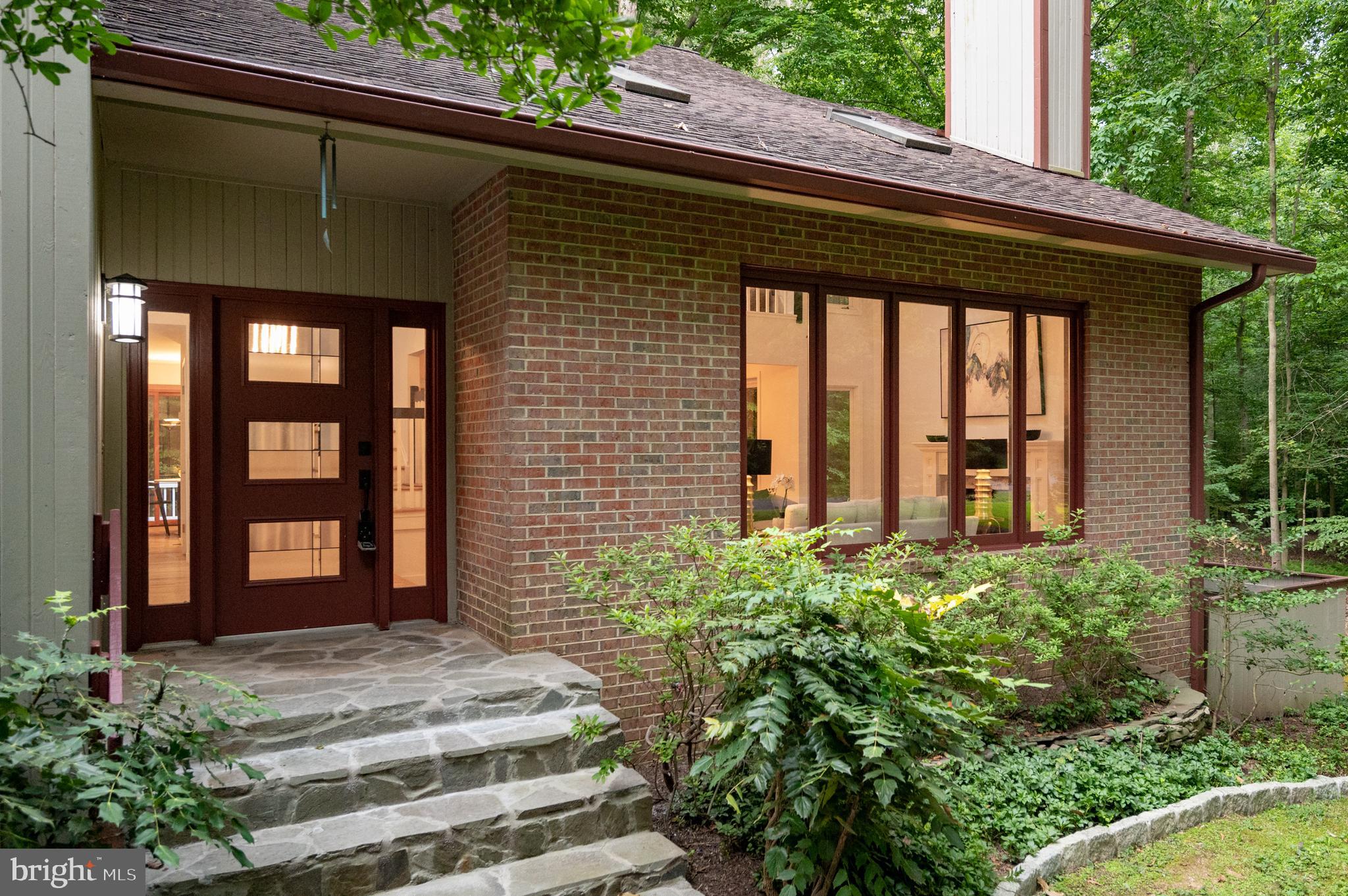 9501 Watts Road Great Falls, VA 22066 - Photo 4 of 73 Gallery Image 4