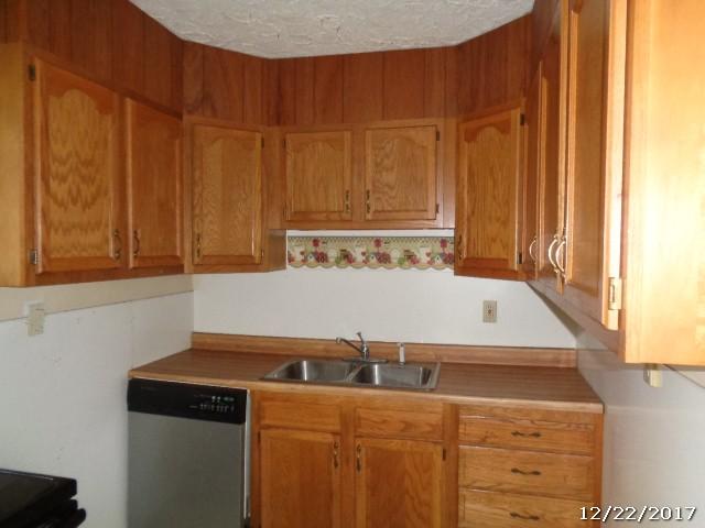 4622 Pleasant Ridge Road Knoxville, TN 37912 - Photo 4 of 8 5_kitchenZ