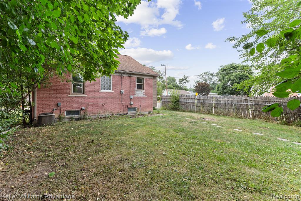 22850 Colgate Street Farmington, MI 48336 - Photo 24 of 25