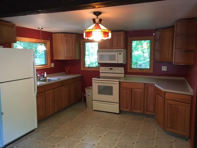 163 Tate Road Gilford, NH 03249 - Photo 10 of 16 Gallery Image 10