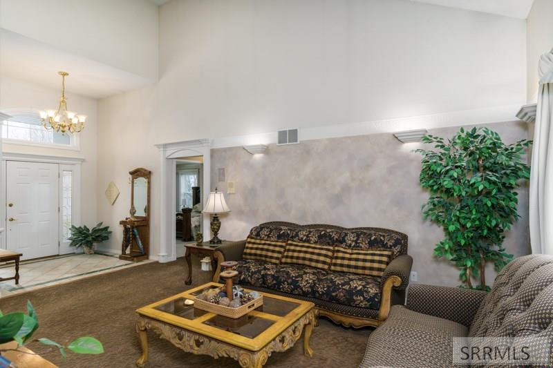 2476 Cimmaron Circle Pocatello, ID 83204 - Photo 7 of 38