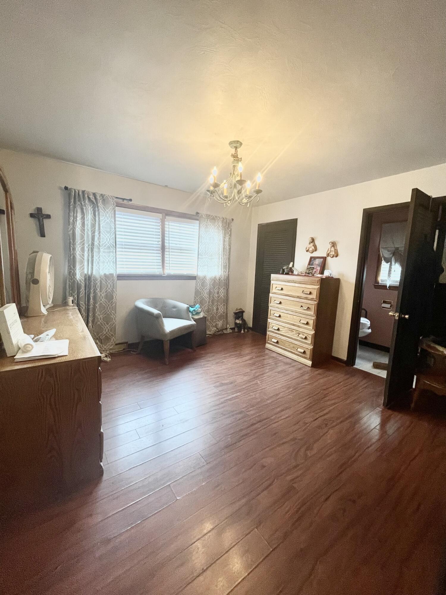 8810 Osborne Road Highland, IN 46322 - Photo 12 of 23 1500x2000