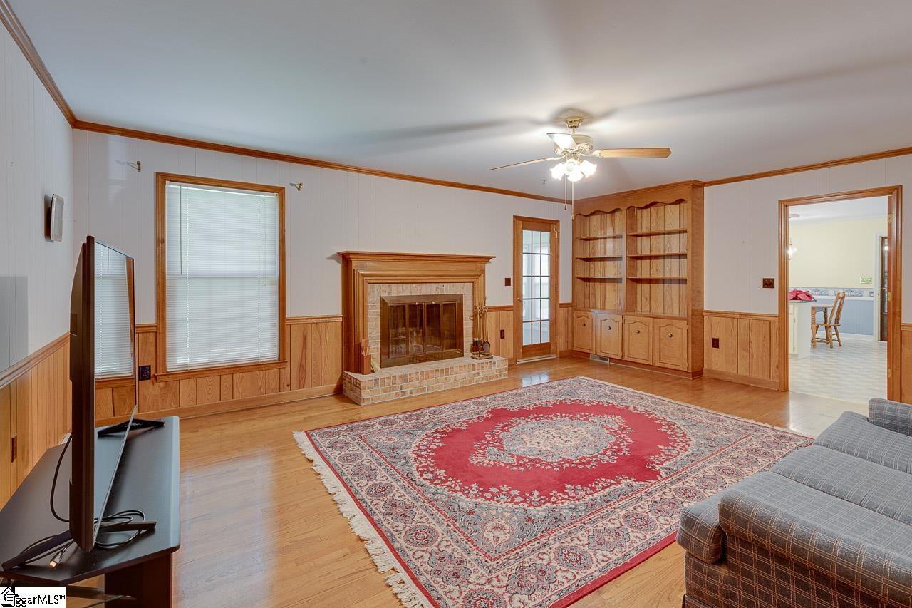 104 Middle Brook Road Greer, SC 29650 - Photo 4 of 32 Gallery Image 4