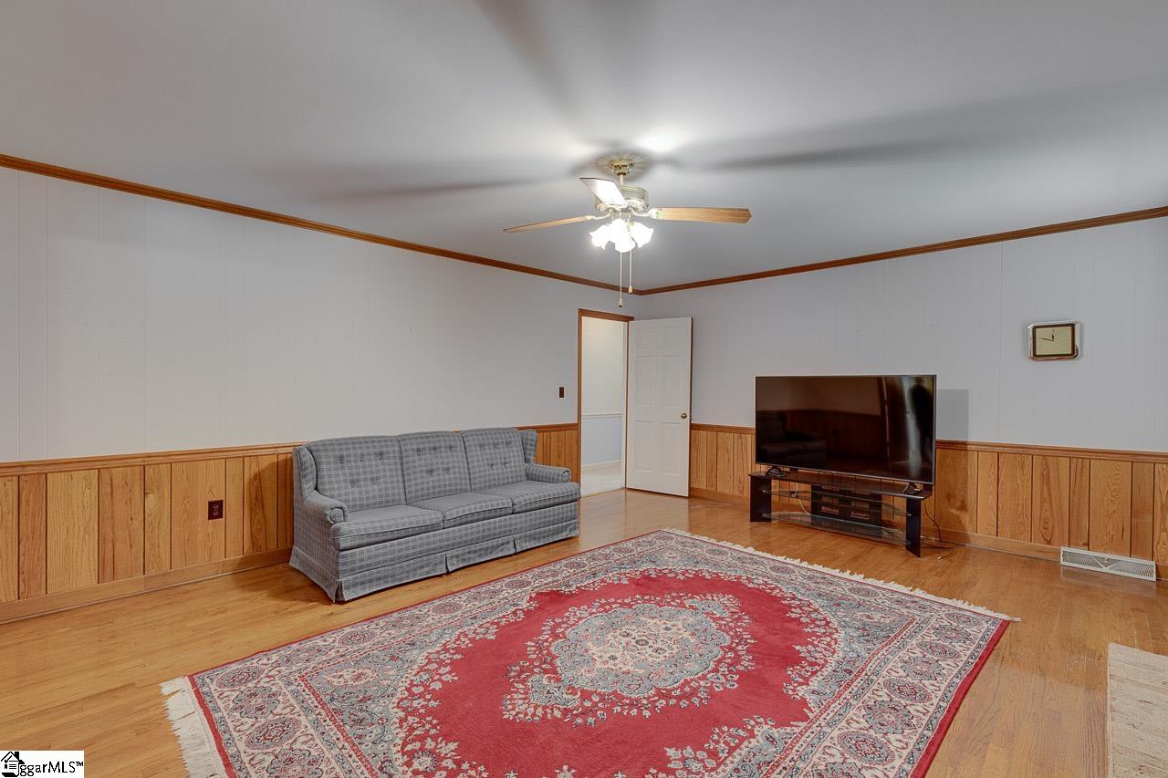 104 Middle Brook Road Greer, SC 29650 - Photo 6 of 32 Gallery Image 6