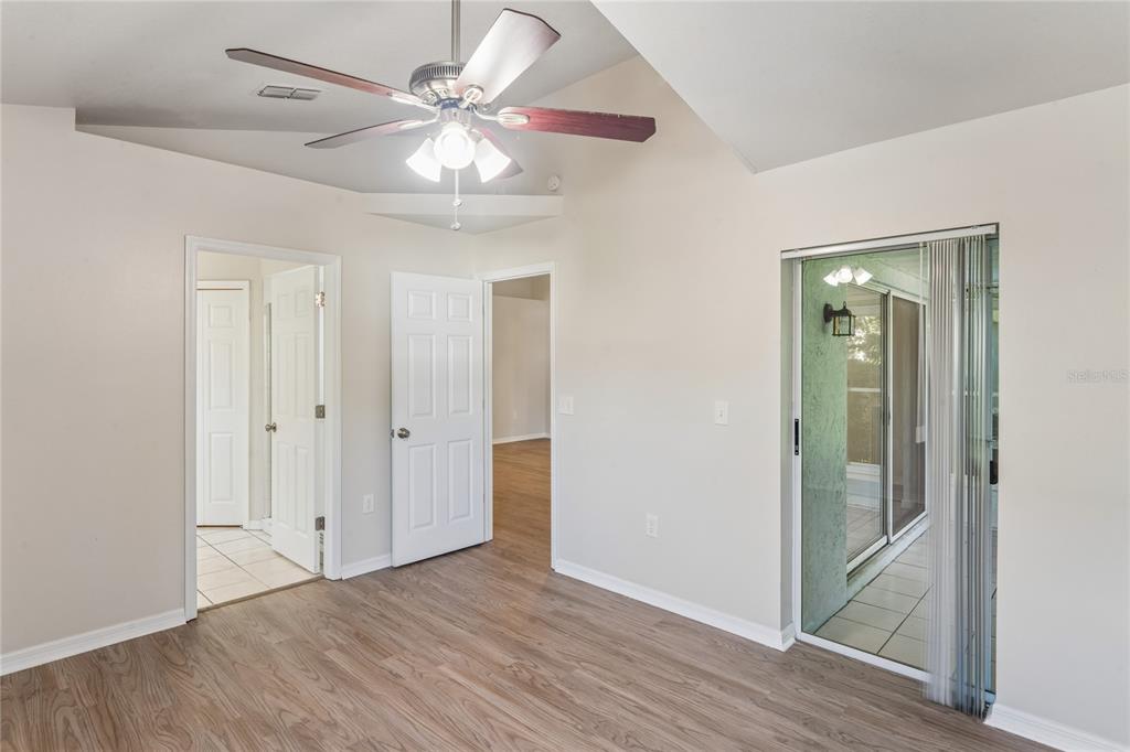 652 Sand Ridge Drive Valrico, FL 33594 - Photo 12 of 25 Gallery Image 12