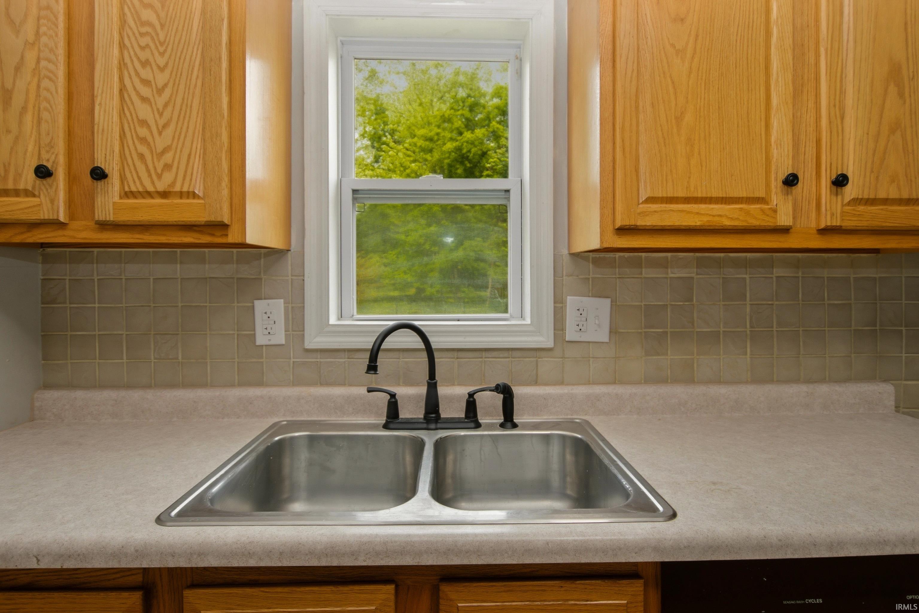 3313 West Torquay Road Muncie, IN 47304 - Photo 15 of 32 Gallery Image 15