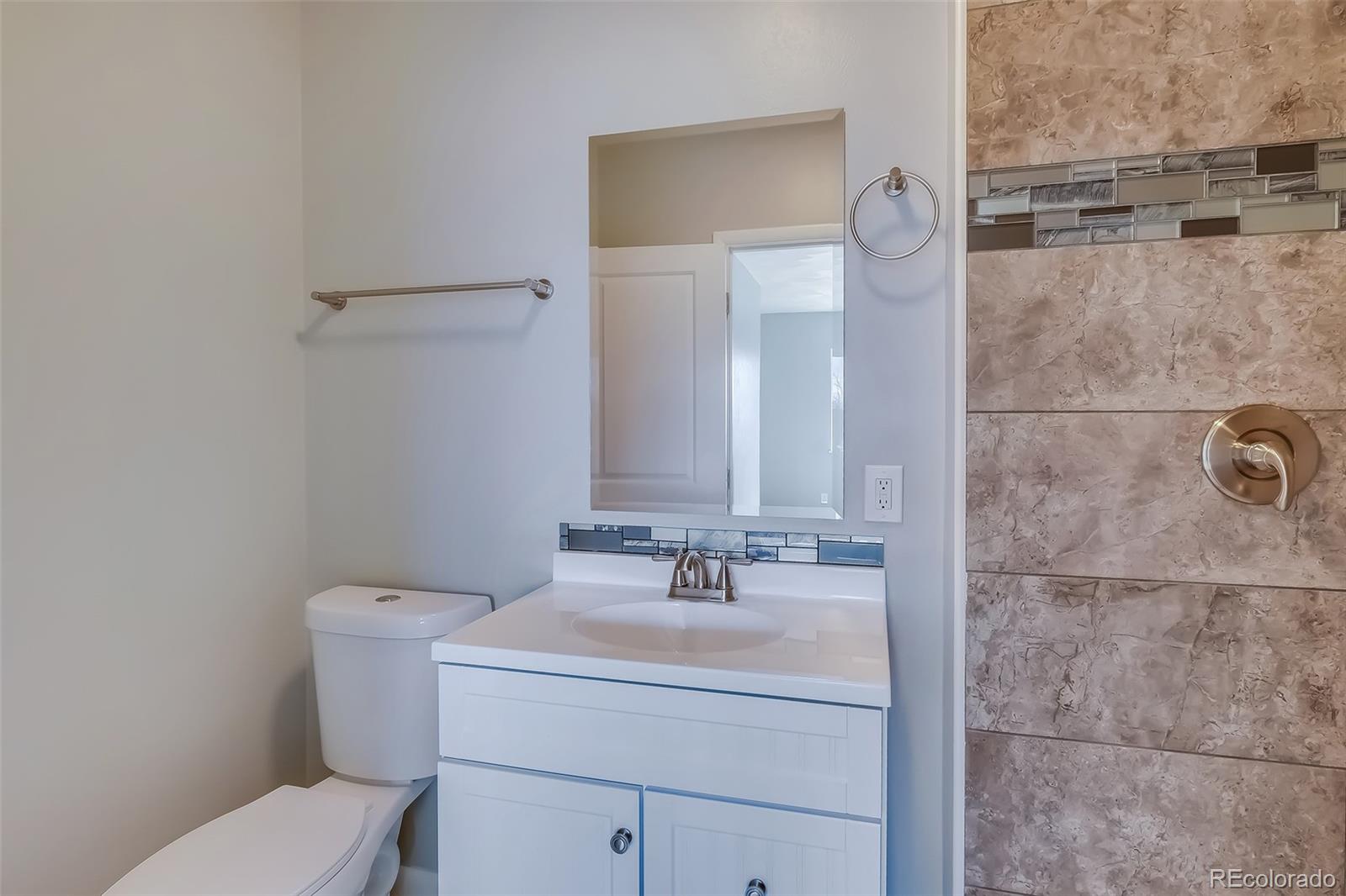 13794 Elmore Road Longmont, CO 80504 - Photo 26 of 40 Gallery Image 26