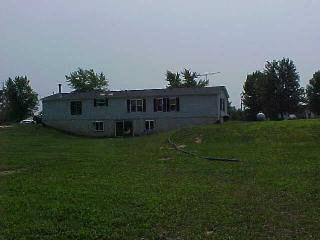18970 Kent Road Dundee, MI 48131 - Photo 7 of 10 629556-6.JPG