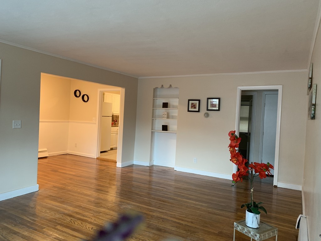 36 Berlin Street Springfield, MA 01109 - Photo 2 of 8 Gallery Image 2