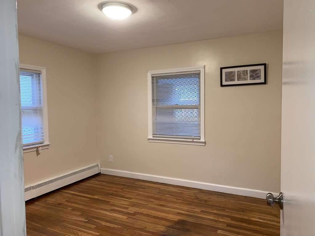 36 Berlin Street Springfield, MA 01109 - Photo 7 of 8 Gallery Image 7