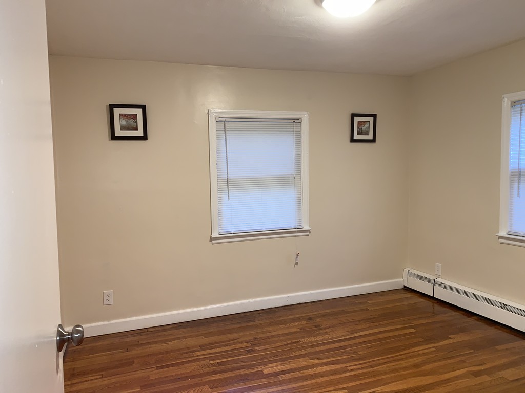 36 Berlin Street Springfield, MA 01109 - Photo 8 of 8 Gallery Image 8
