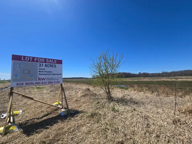 $460,000 | 65 EAST Bethel Mn 55011, East Bethel, MN 55011