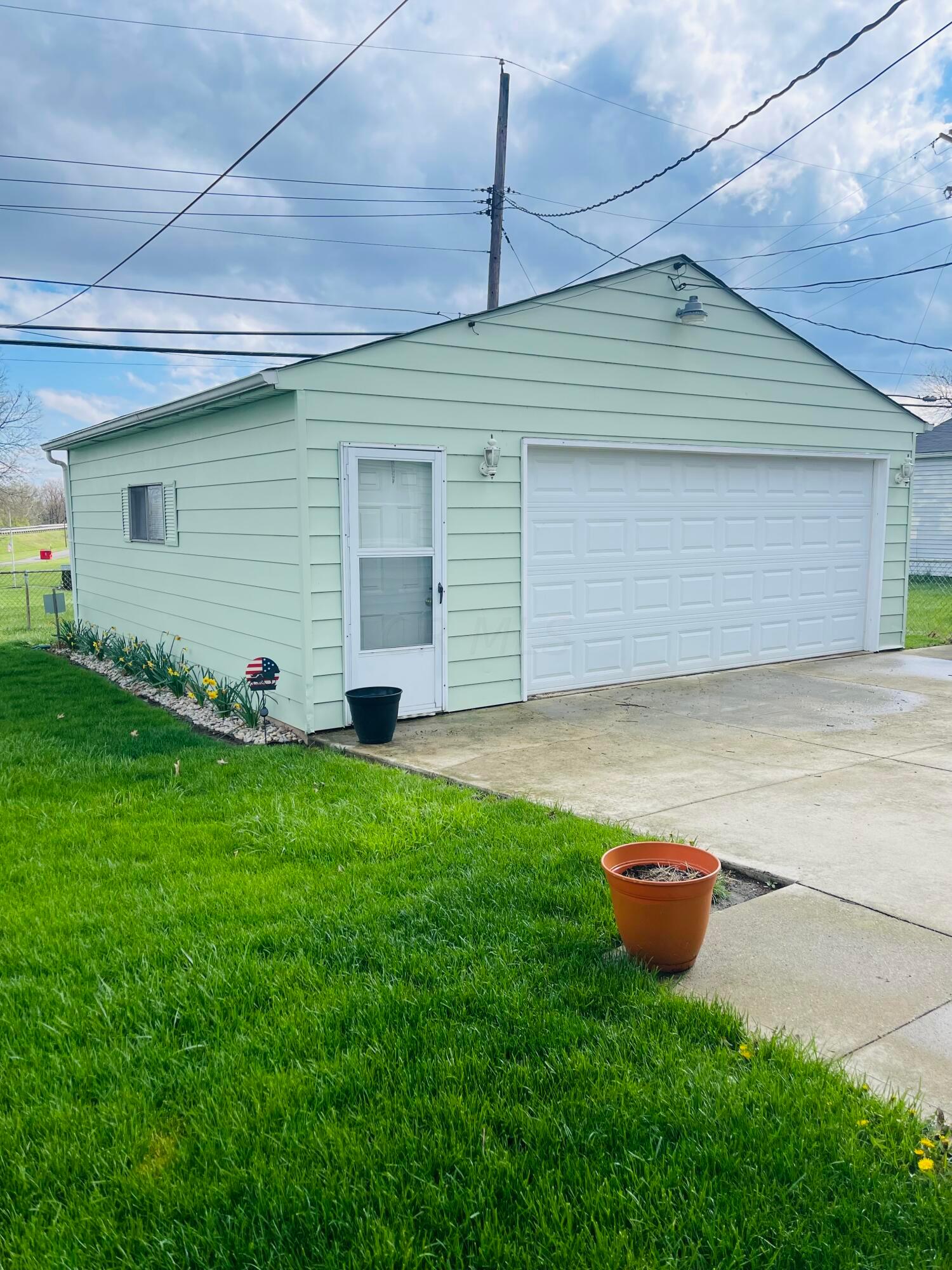 5112 Edgeview Road Columbus, OH 43207 - Photo 24 of 29 IMG_7281