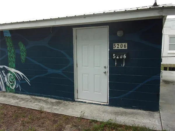 $950 | 5206 7th Street, Zephyrhills, FL 33542
