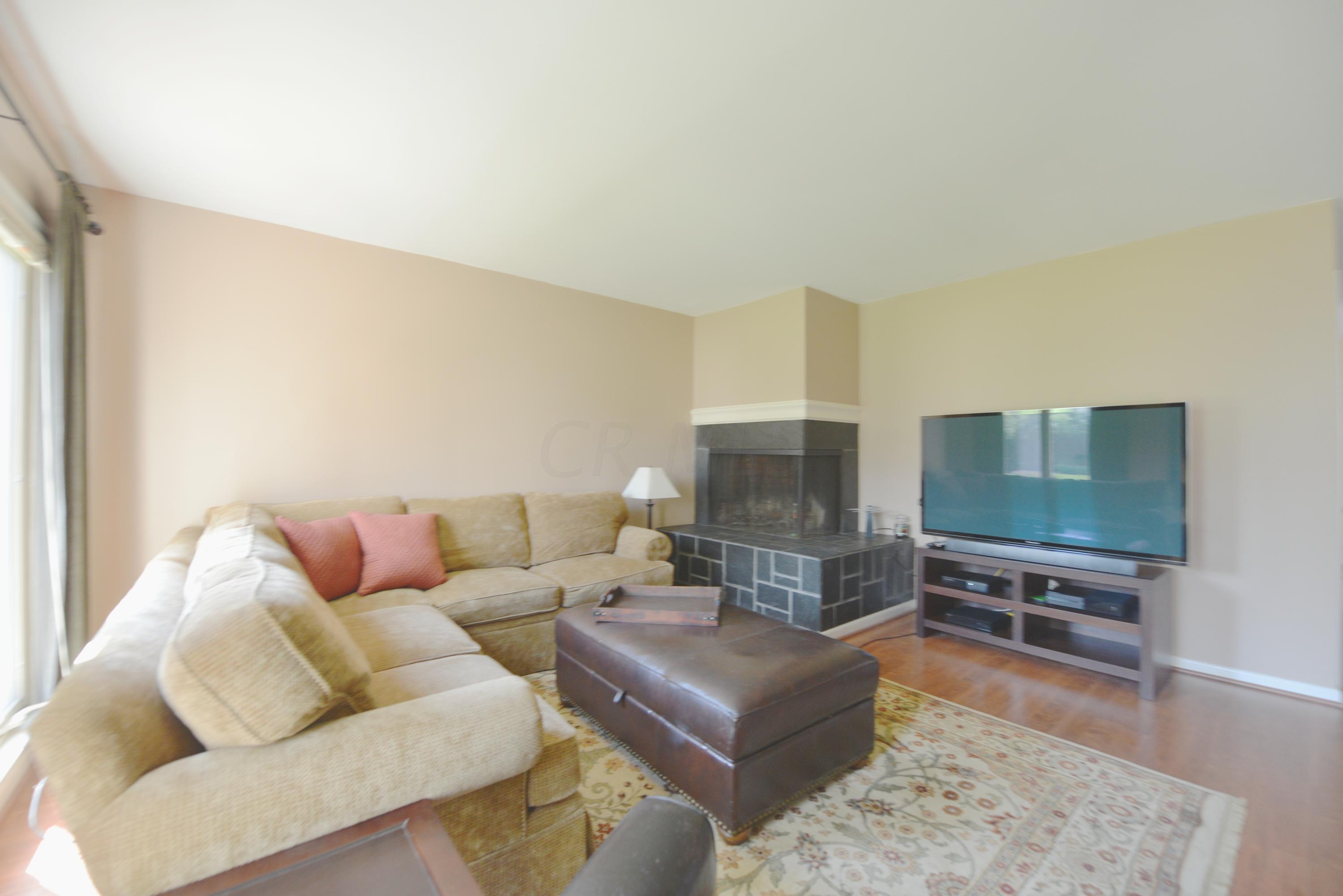 3600 Reed Road, Unit 14 Columbus, OH 43220 - Photo 3 of 20 Gallery Image 3