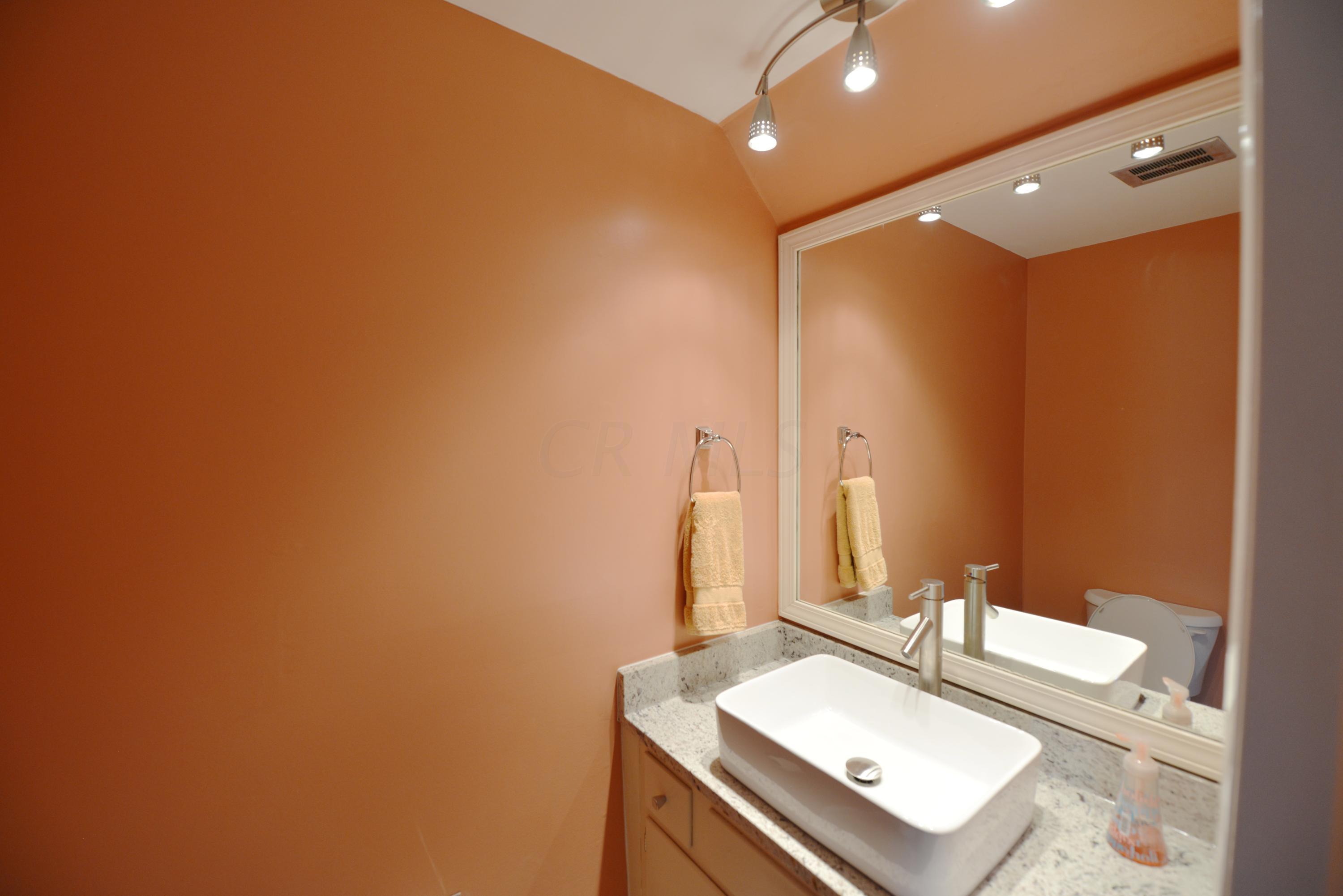 3600 Reed Road, Unit 14 Columbus, OH 43220 - Photo 5 of 20 Gallery Image 5