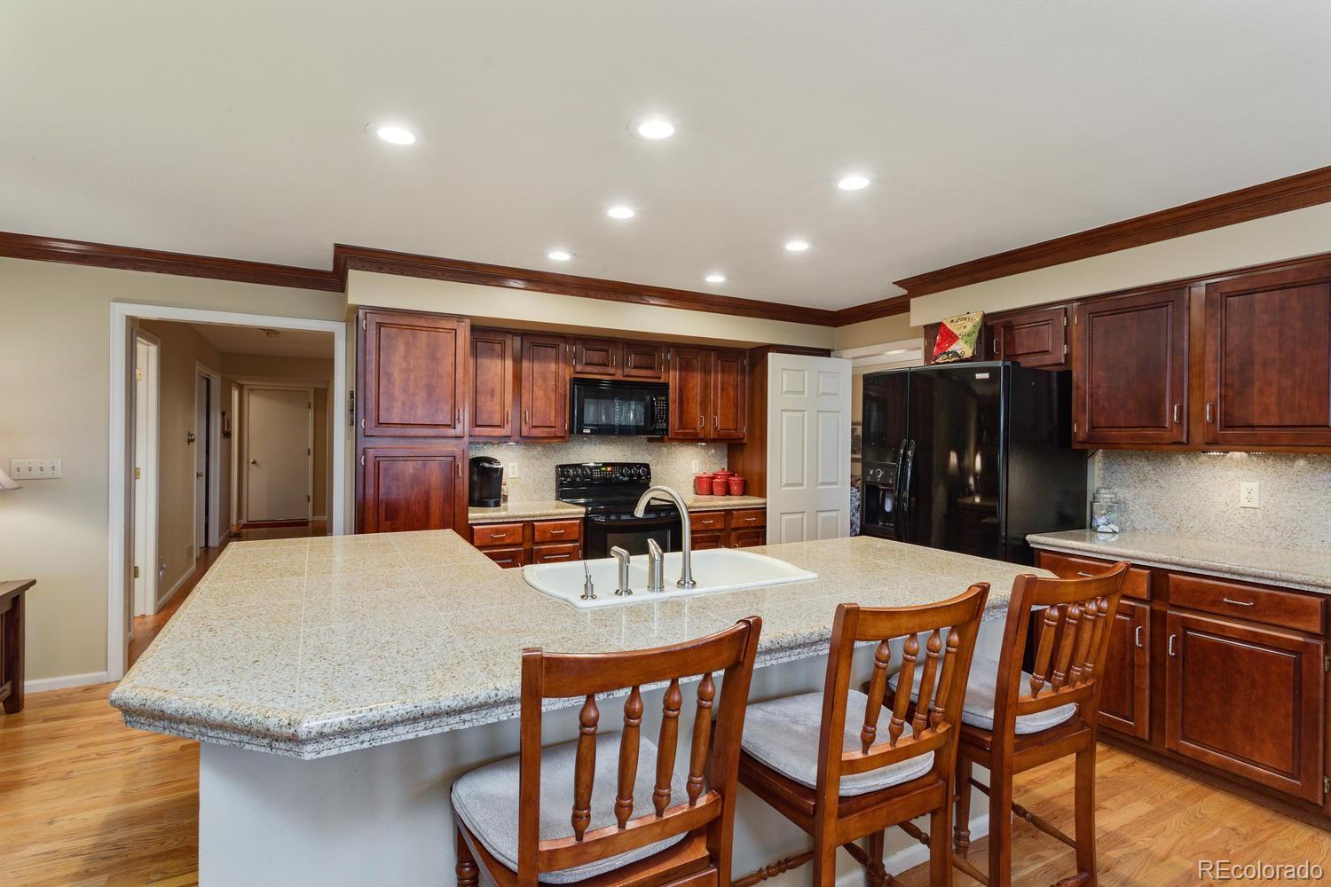 2356 Thistle Ridge Circle Highlands Ranch, CO 80126 - Photo 10 of 35 Gallery Image 10