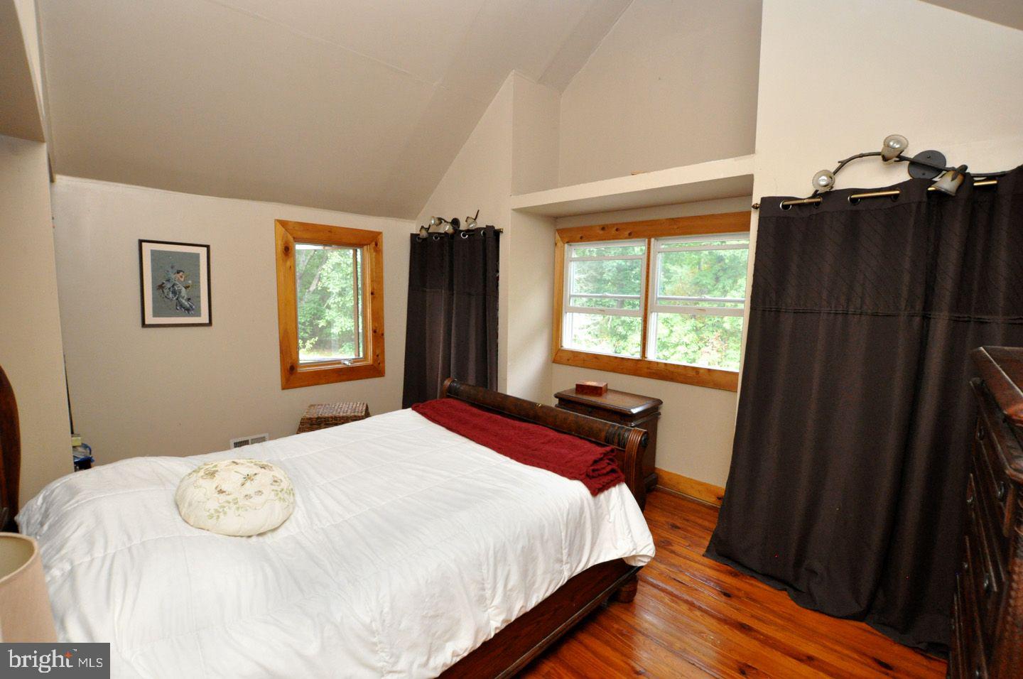 108 Patty Bowker Road Tabernacle, NJ 08088 - Photo 23 of 32 Main Bedroom with cathedral ceilings