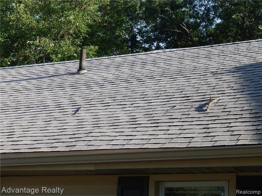 224 Roth Boulevard Clawson, MI 48017 - Photo 18 of 18 Roof.JPG