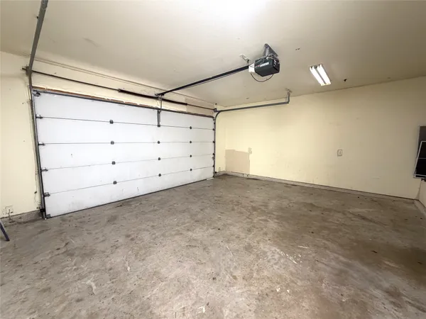 $1,550 | 1512 South Medina Street, Lockhart, TX 78644