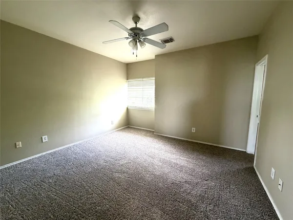 $1,550 | 1512 South Medina Street, Lockhart, TX 78644