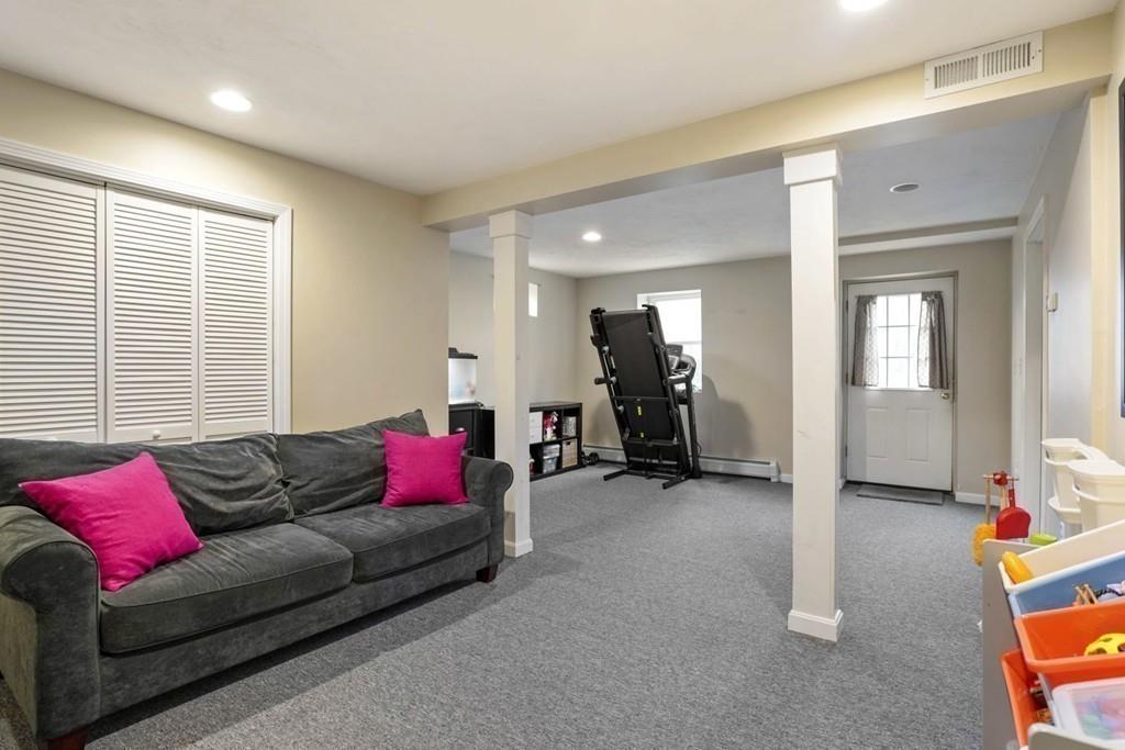 17 Lakeview Road Wayland, MA 01778 - Photo 16 of 30 Gallery Image 16