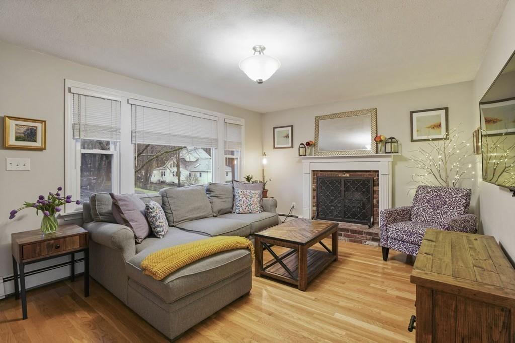 17 Lakeview Road Wayland, MA 01778 - Photo 2 of 30 Gallery Image 2