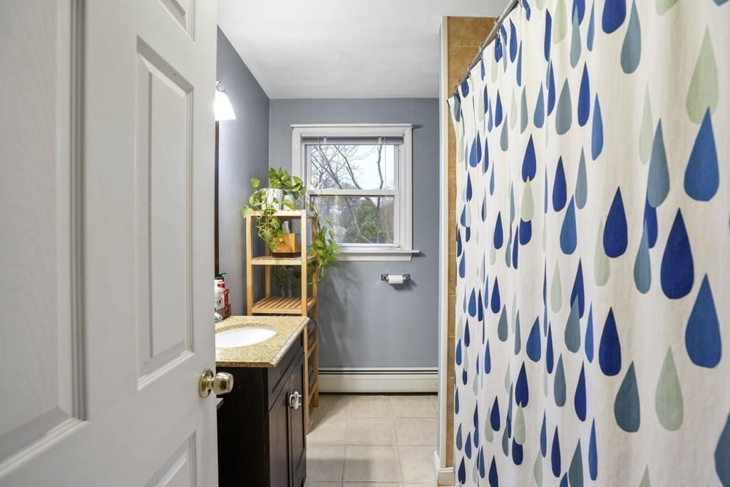 17 Lakeview Road Wayland, MA 01778 - Photo 8 of 30 Gallery Image 8