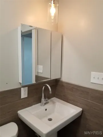 $1,550 | 72 Tracy Street, Unit 2, Buffalo, NY 14201