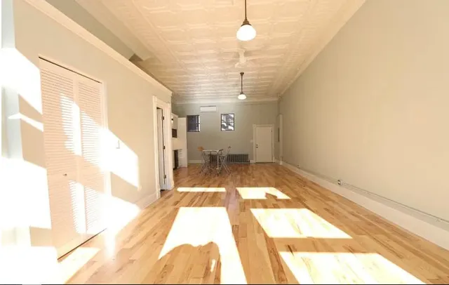 $2,300 | 1316 West Erie Street, Unit 1E, Chicago, IL 60642