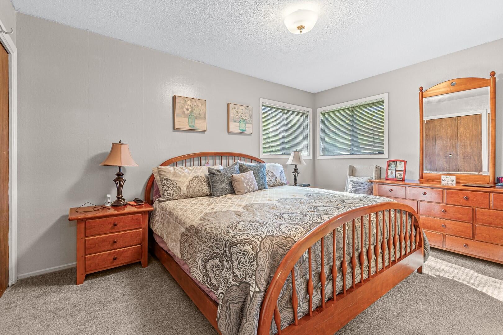 7681 Rapp Lane Talent, OR 97540 - Photo 15 of 35 9R9A7111