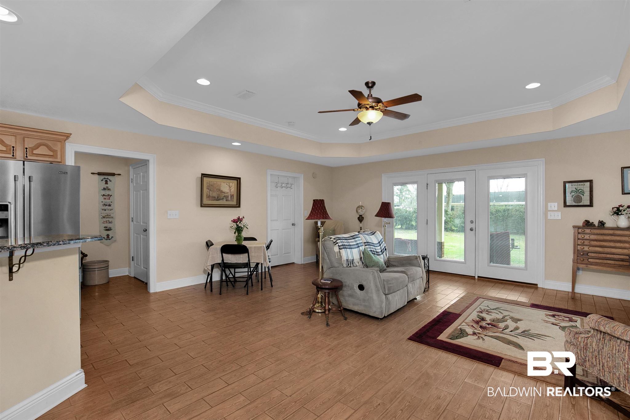 313 West Rosetta Avenue Foley, AL 36535 - Photo 4 of 23 Tray Ceiling