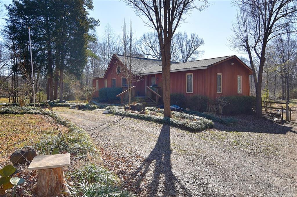 2219 Primm Road Charlotte, NC 28216 - Photo 4 of 26 Gallery Image 4
