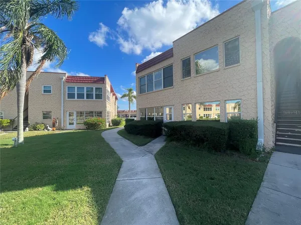 $2,250 | 124 Dogwood Circle, Seminole, FL 33777