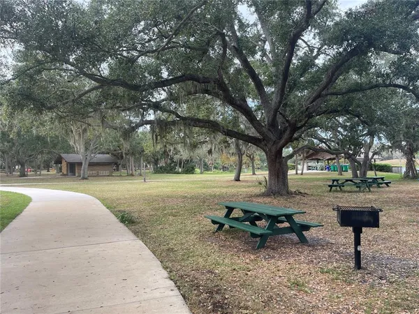 $2,250 | 124 Dogwood Circle, Seminole, FL 33777