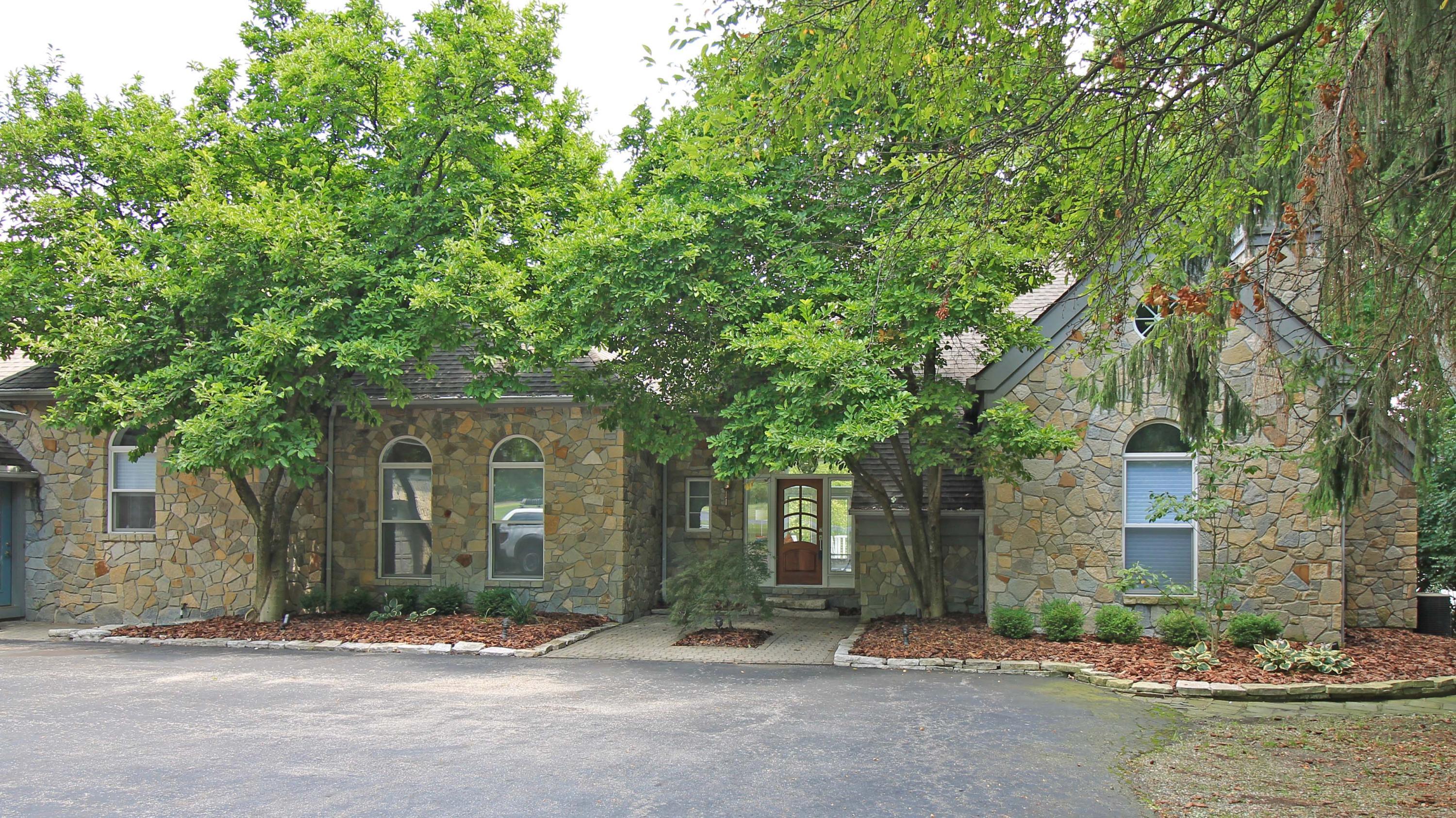 4500 Dublin Road, Unit SPC 473 Columbus, OH 43221 - Photo 3 of 57