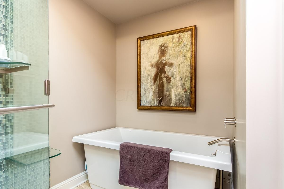 4500 Dublin Road, Unit SPC 473 Columbus, OH 43221 - Photo 35 of 57