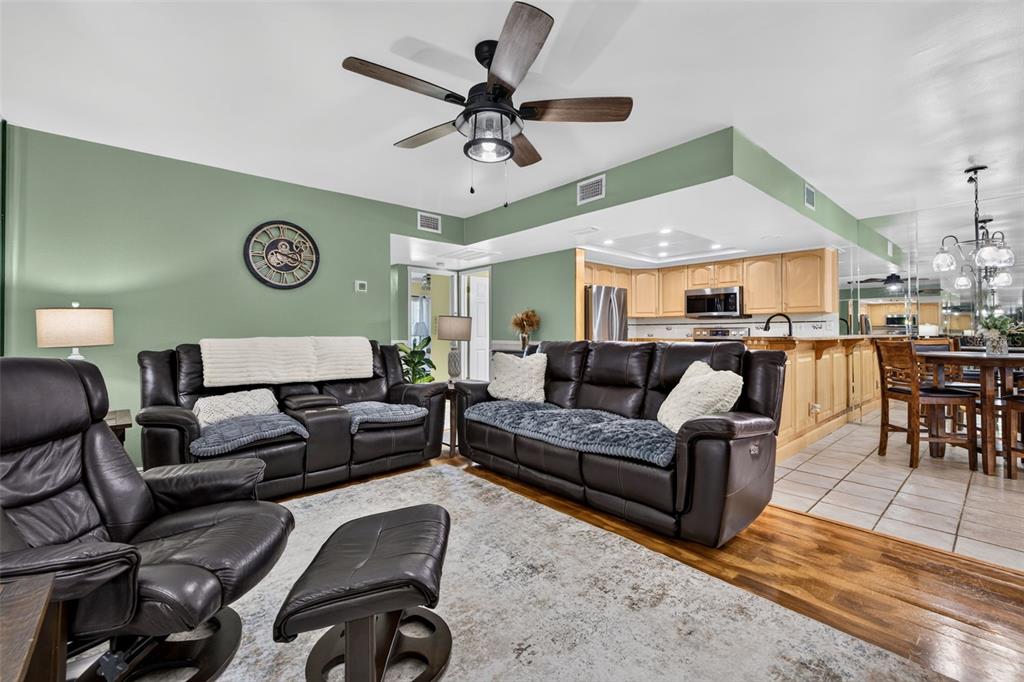 7360 Ulmerton Road, Unit 18D Largo, FL 33771 - Photo 2 of 26 Gallery Image 2