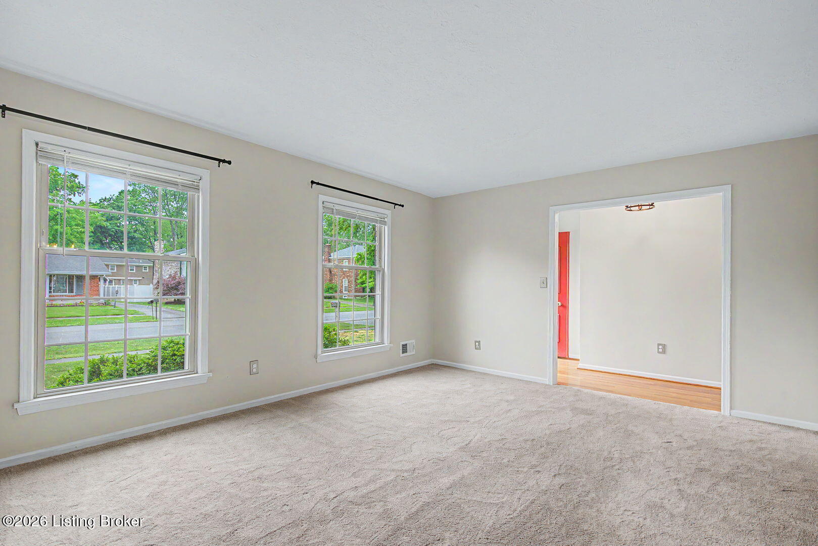 2911 Lexham Road Louisville, KY 40220 - Photo 13 of 54 9-web-or-mls-2911-lexham-road-7