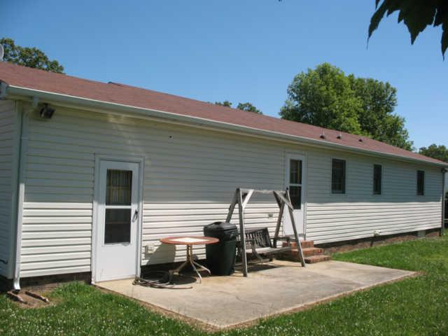 400 Woods Edge Road Winchester, TN 37398 - Photo 3 of 18 Gallery Image 3