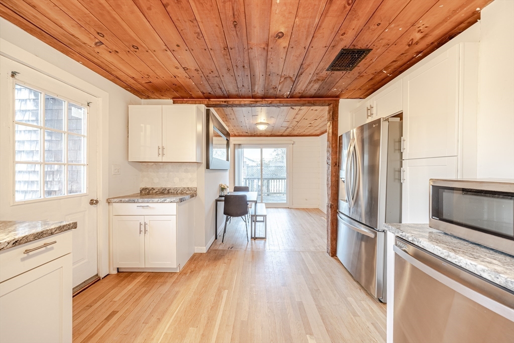 95 Cherry Street Middleboro, MA 02346 - Photo 8 of 41