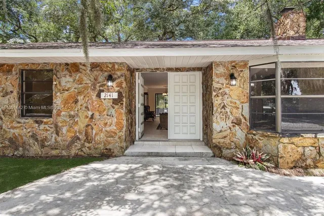 $436,000 | 2141 Oak Beach Boulevard, Sebring, FL 33875