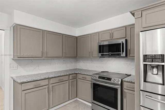 $436,000 | 2141 Oak Beach Boulevard, Sebring, FL 33875