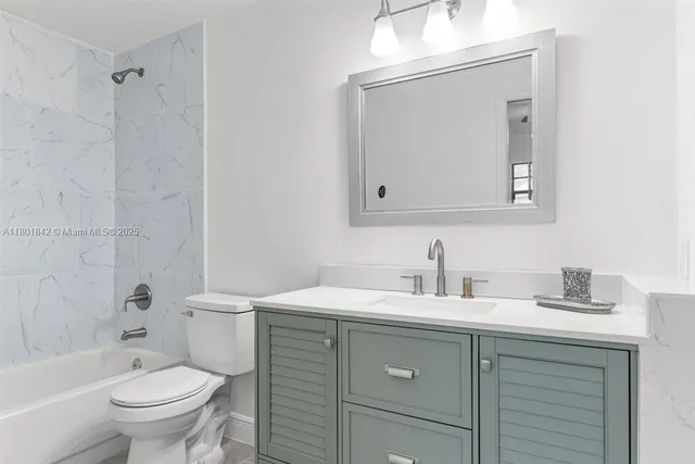 $436,000 | 2141 Oak Beach Boulevard, Sebring, FL 33875