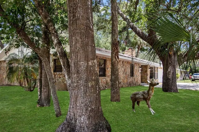 $436,000 | 2141 Oak Beach Boulevard, Sebring, FL 33875