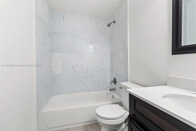 $436,000 | 2141 Oak Beach Boulevard, Sebring, FL 33875