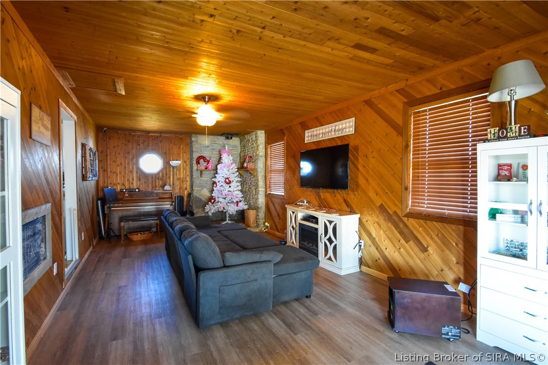 2481 North Slab Road Scottsburg, IN 47170 - Photo 10 of 31