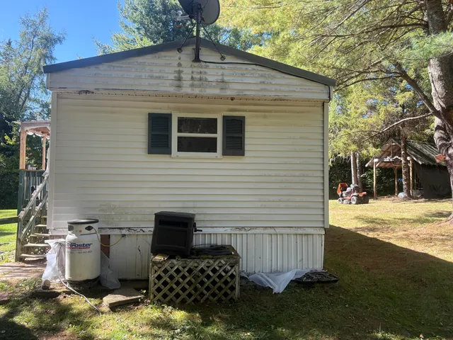 $160,000 | 905 West Plymouth Road, Etna, ME 04434
