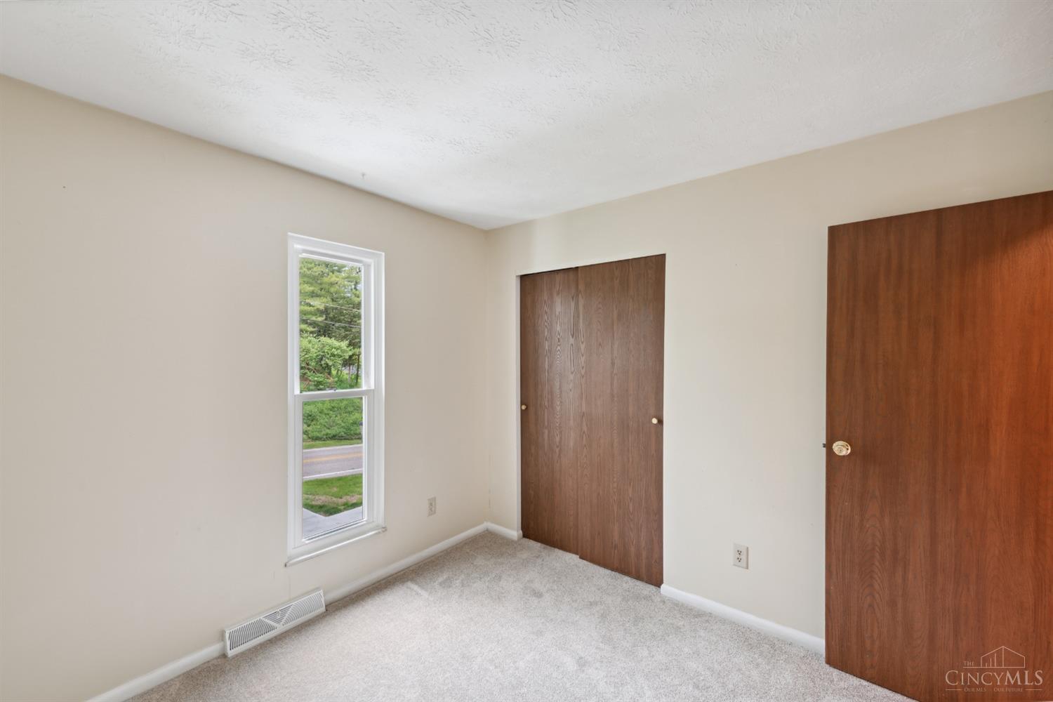 2978 Kleeman Road Cincinnati, OH 45211 - Photo 13 of 35 Gallery Image 13