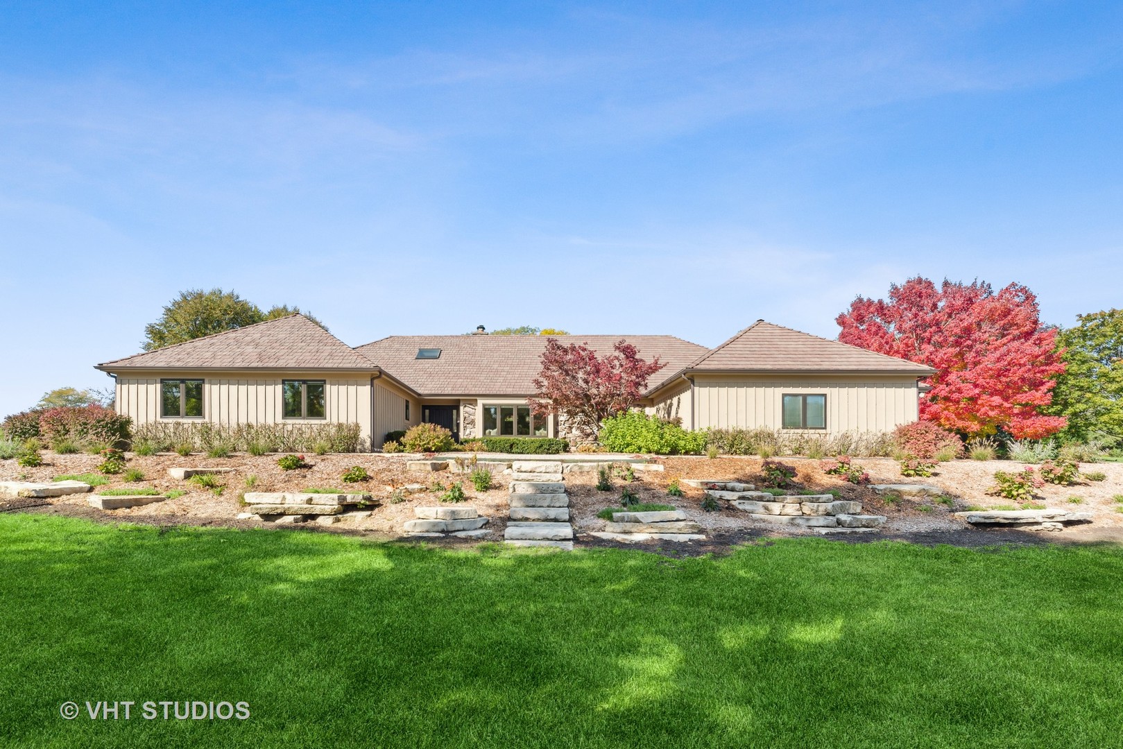 950 Muirfield Road Inverness, IL 60067 - Photo 1 of 1 a front view of a house with garden